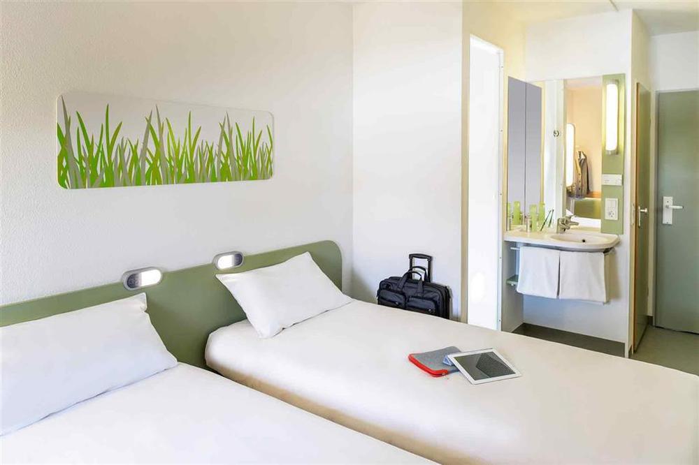Ibis Styles Les Sables Olonne Hotell Rum bild