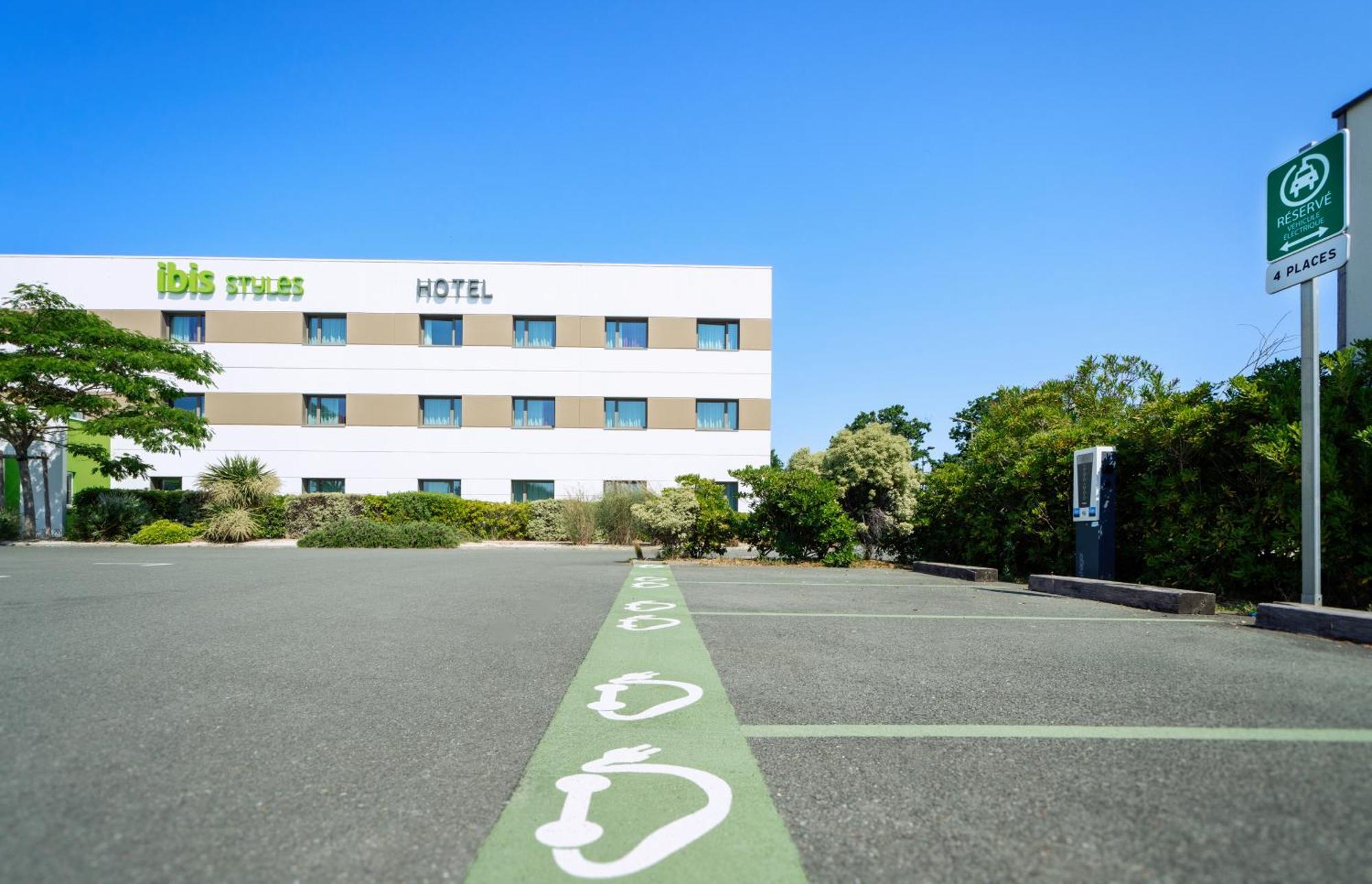 Ibis Styles Les Sables Olonne Hotell Exteriör bild